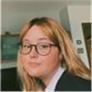 Studentessa universitaria impartisce lezioni di inglese per ragazzi fino alle superiori