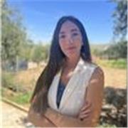 Graduada en ADE Y Derecho con el máster de profesorado en desarrollo