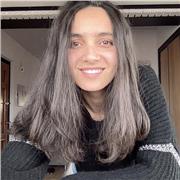 Profesora de árabe, profesora de francés. Y experiencia en apoyo escolar en primaria y secundaria