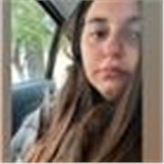 Estudiante universitaria de psicología, graduada en bachiller en ciencias naturalesy científicas