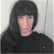 Hallo, ich heiße Christina und liebe es Fremdsprachen zu lernen und zu vermitteln. Ich habe 12 Jahre in den USA gelebt.