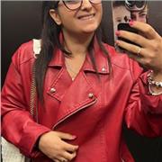 Ragazza diplomata offre lezioni private