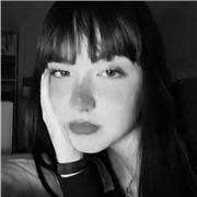 Soy buena explicando y tengo mucha paciencia además soy organizada y muy responsable