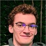 étudiant spécialisé en matières scientifique (mathématique,physique,science de l'ingénieur)