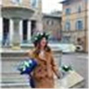 Sono una studentessa universitaria e sto per laurearmi in lingue.
Sono disponibile per ripetizioni in inglese e spagnolo.