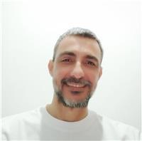 Graduado en bellas artes,más de 10 años de experiencia como profesor de dibujo y pintura.doy clases particulares a interesados