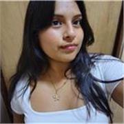 Profesor de ingles imparte clases a niños y adultos de todas las edades