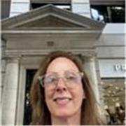 Soy profesora de educación, con experiencia de dictar clases de español, oral lectura y escritura. 