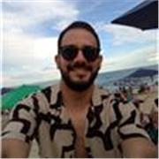 Professor particular de Biologia. Formado em Farmácia