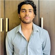 Im a first year Masters student at the University of Bologna, looking to restart my English tutoring experience