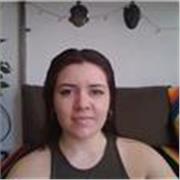 Técnica editorial acompaña a niños de primaria en lengua y literatura online