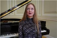 Profesora de piano, repertorio y canto. Opera singing, piano and repertoire teacher. Преподаватель фортепиано и вокала, концертмейстер