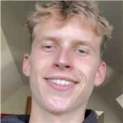 Sportwissenschaftler, der jugendlichen hilft fitter zu werden und sich wohl zu fühlen.