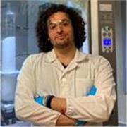 Un insegnate di chimica e biologia che abbia esperienza sul campo scientifico? Vincenzo, un vero scienziato al vostro servizio!