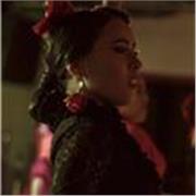 Bailaora y Profesora de Flamenco / Sevillanas con más de 8 años de experiencia en todos los niveles y edades