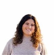 Estudiante interesada en expandir conocimiento para niños y adolescente. 