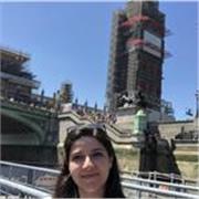 Olá! Sou professora de Inglês e tenho o prazer de conduzir nossas aulas online . Com uma formação sólida no Cambridge há 8 anos.