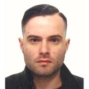 Laureato in lingue e culture orientali