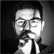 Lezioni di chitarra classica, acustica o elettrica per tutte le età. Si può optare per delle lezioni in presenza in zona Lecce. Per info contattare il numero allegato