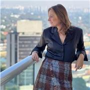 Dou aula de marketing para Redes Sociais. Ajudo empresas e pessoas comuns a como performar e ganhar dinheiro no digital