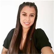 profesora de inglés dinámica y entusiasta con 3 años de experiencia en colegio y dirijo clases a niños