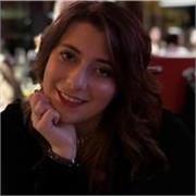 Laureata in giurisprudenza e responsabile legale per aiuto in diritto