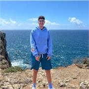 Estudiante de Psicología amante de las Matemáticas y de los idiomas. Me puedo desplazar o impartir clases en mi casa.