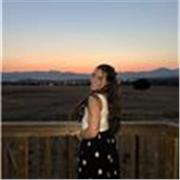 Soy empática, paciente y responsable de sus tareas