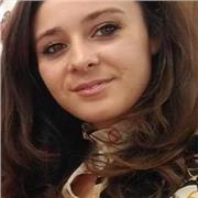 Laureata in Lettere Moderne e Laureanda in Storia medievale