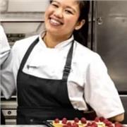 Pastry chef with a lot of patience in teaching