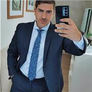 Me defino como un formador con una comunicación muy clara, buena locución y un estilo cercano que facilita el aprendizaje.