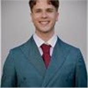 Offro lezioni individuali su misura, costruite sui tuoi obiettivi: scuola, università, certificazioni, conversazione o lavoro.