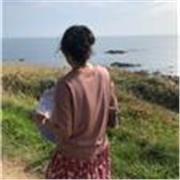 Étudiante en fac de langue LLCER anglais. Disponible sur Lorient. Je peux aider dans plusieurs matières générales excepté les mathématiques