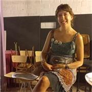 Profesora de flauta travesera ofrece classes individuales de flauta travesera, piano, iniciación musical y lenguaje musical.
Con experiencia.
Me adapto en horarios y días.
Cobro solamente por clase, si un dia no se puede o es fiesta no se cobra