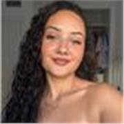 A niños de primaria. Me defino como una persona joven con ganas de empezar a trabajar y qué mejor que con niños que me encantan 