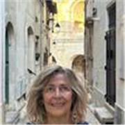 Profesora nativa de francés con mas de 10 años de experiencia en diferentes ámbito: Frances Comercial,  Conversación 