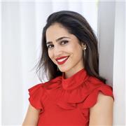 Erfahrene Sopranistin mit europäischer Bühnenerfahrung bietet Gesangs- und Klavierunterricht