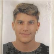 ex calciatore professionista. Sono pronto a dare lezioni di calcio e di vita a chi ne necessita il bisogno