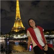 Profesora de inglés apta para todas las edades. Profesora de filosofía para 1 y 2 de bachillerato