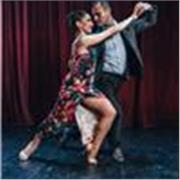 Profesora de tango argentino y folklore. Más de 15 años de experiencia.Profesional del tango, folklore y contemporaneo
