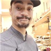 Chef de cuisine pédagogue. Je peux vous aider a développer vos techniques et répondre à vos questions sur le développement de plat