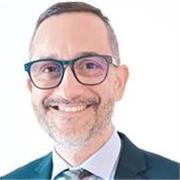 Profesor de repaso de contabilidad , finanzas y fiscalidad de empresas
