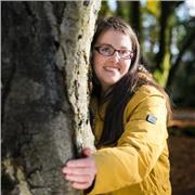 Soy un profesora de mindfulness y meditación para familias, ninos y adultos.