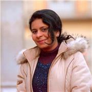 Sono un insegnante di inglese qualificato e posso anche insegnare scienze e matematica