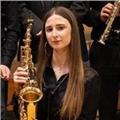Soy estudiante de saxofón en el nivel superior. ofrezco clases presenciales, sin importar la experiencia previa