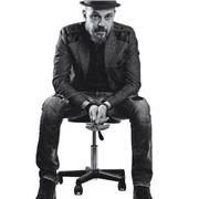 Diplomato in musicoterapia e propedeutica musicale, insegno chitarra livello base a principianti: bambini, ragazzi e adulti