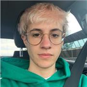 Sono una studentessa al terzo anno di Scienze Biologiche. Mi rivolgo a bambini e ai ragazzi, dalle elementari sino alla 5a superiore.
Offro volentieri ripetizioni di biologia, matematica e chimica