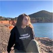 Quiero dar clases a niños para que aprendan inglés.