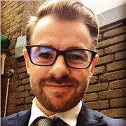 L'anglais est une langue qui s'apprend en parlant. Alors, bien sûr, vous devrez étudier un peu de vocabulaire et de grammaire, mai