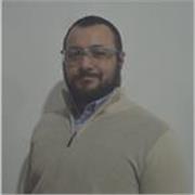 Profesor con experiencia trabajando con niños, adolescentes y adultos